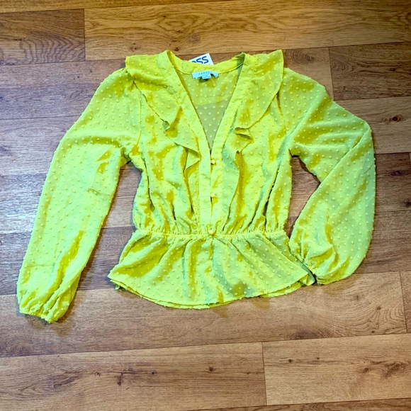 Yellow blouse brand new - Picture 1 of 2
